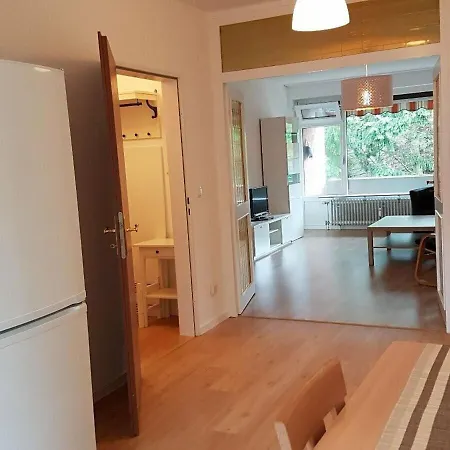Simplistic In Near Forest Apartment *